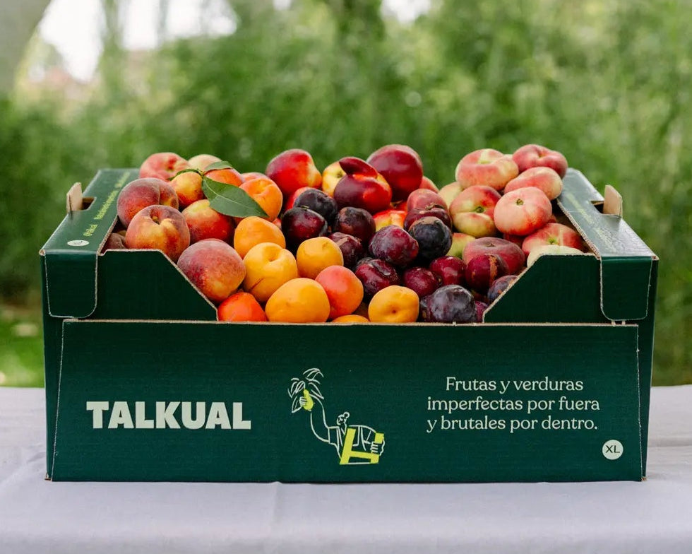 Caja grande de fruta de hueso de temporada Talkual con melocotones, nectarinas y ciruelas